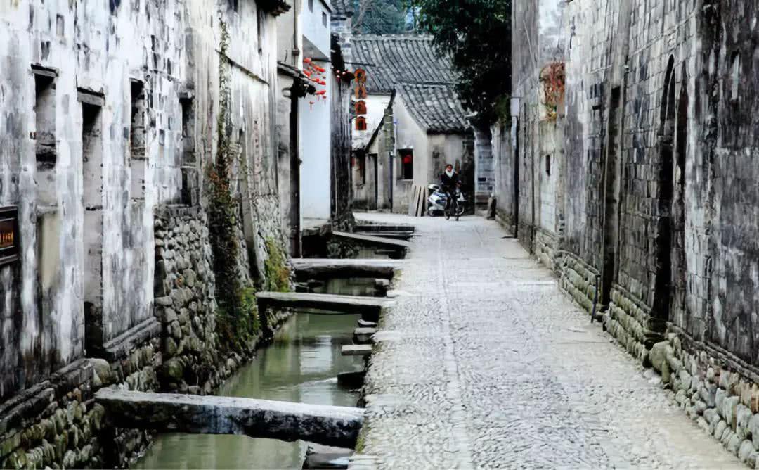 弟媳拿了弟弟死亡赔偿金70多万，不给母亲分怎么办？游戏画面
